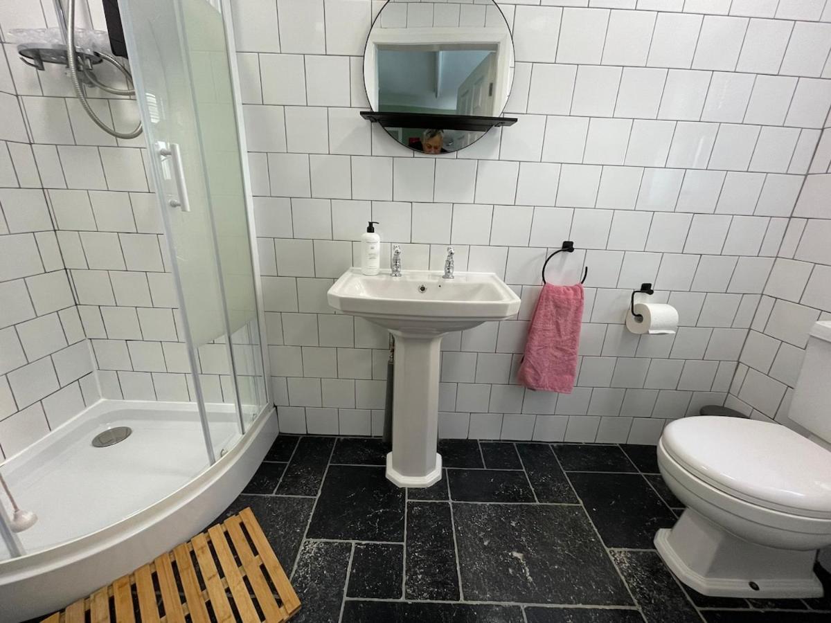 Marine View - Dog Friendly Apartment 500Ft From Beach Bridlington Exterior photo