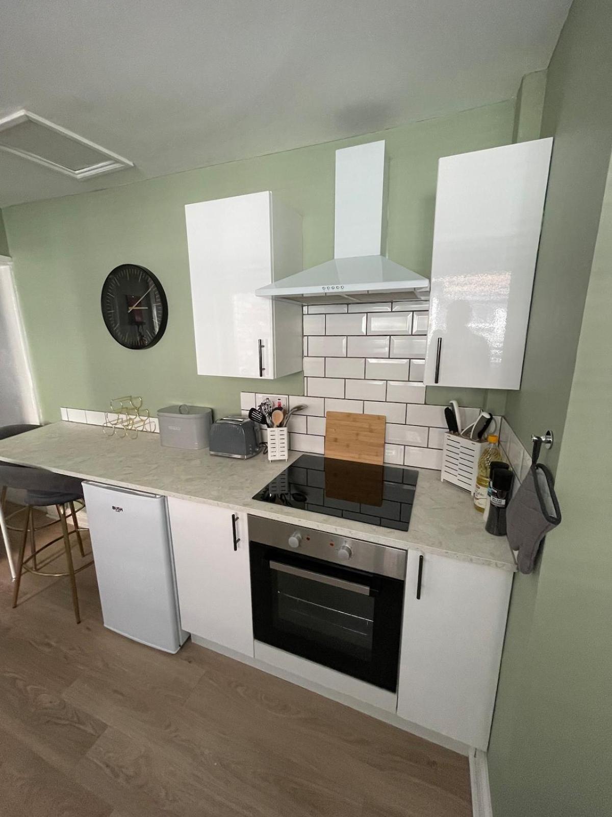 Marine View - Dog Friendly Apartment 500Ft From Beach Bridlington Exterior photo